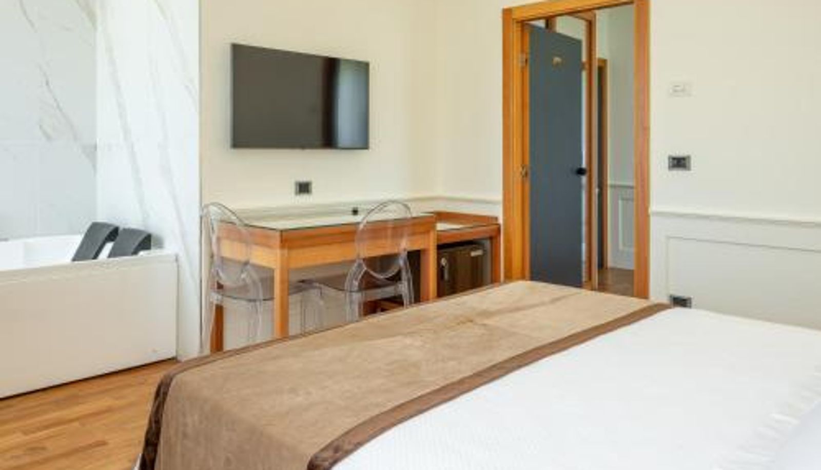 Suite - Mirabella Hotel