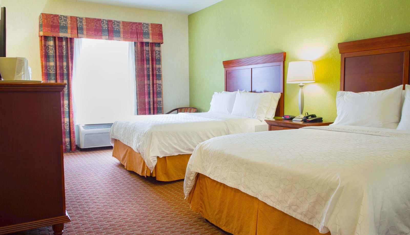 Camera - Holiday Inn Express & Suites CENTER by IHG