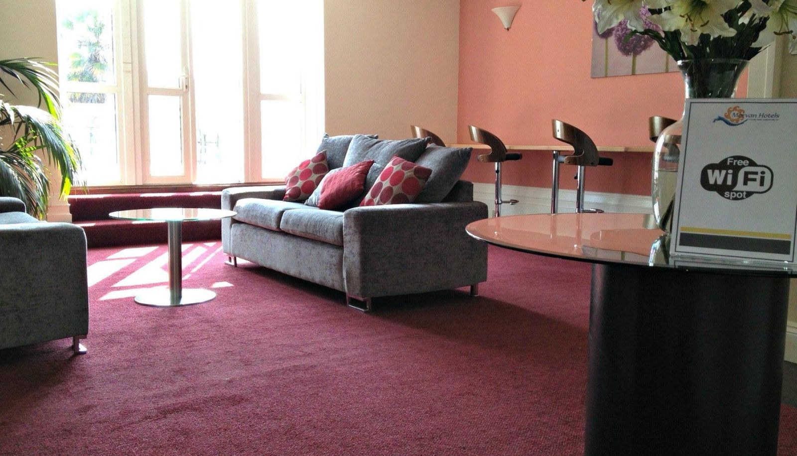 Lobby - The Norfolk Lodge Hotel