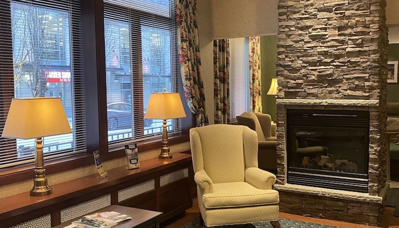 Hall - Kingston Hotel
