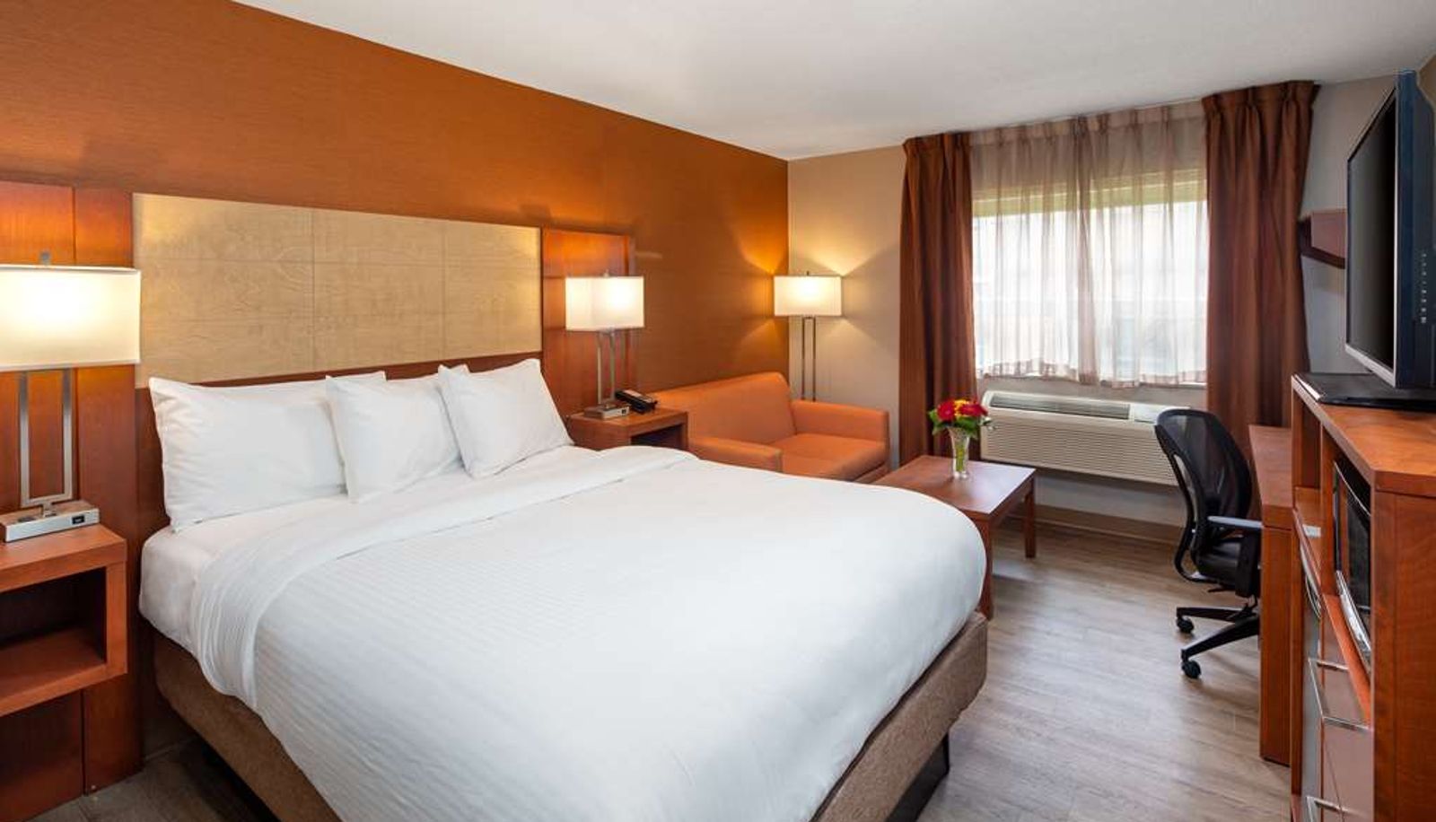 Quadruple room - Canadas Best Value Inn Richmond Hill Toronto N