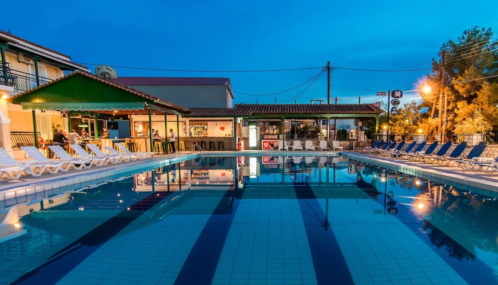 Pool - Perkes Hotel