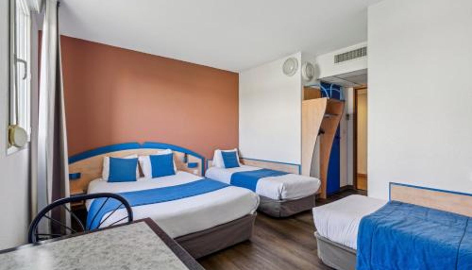 Kamer - Hôtel AKENA Chateaurenard - Parc des Expositions Avignon
