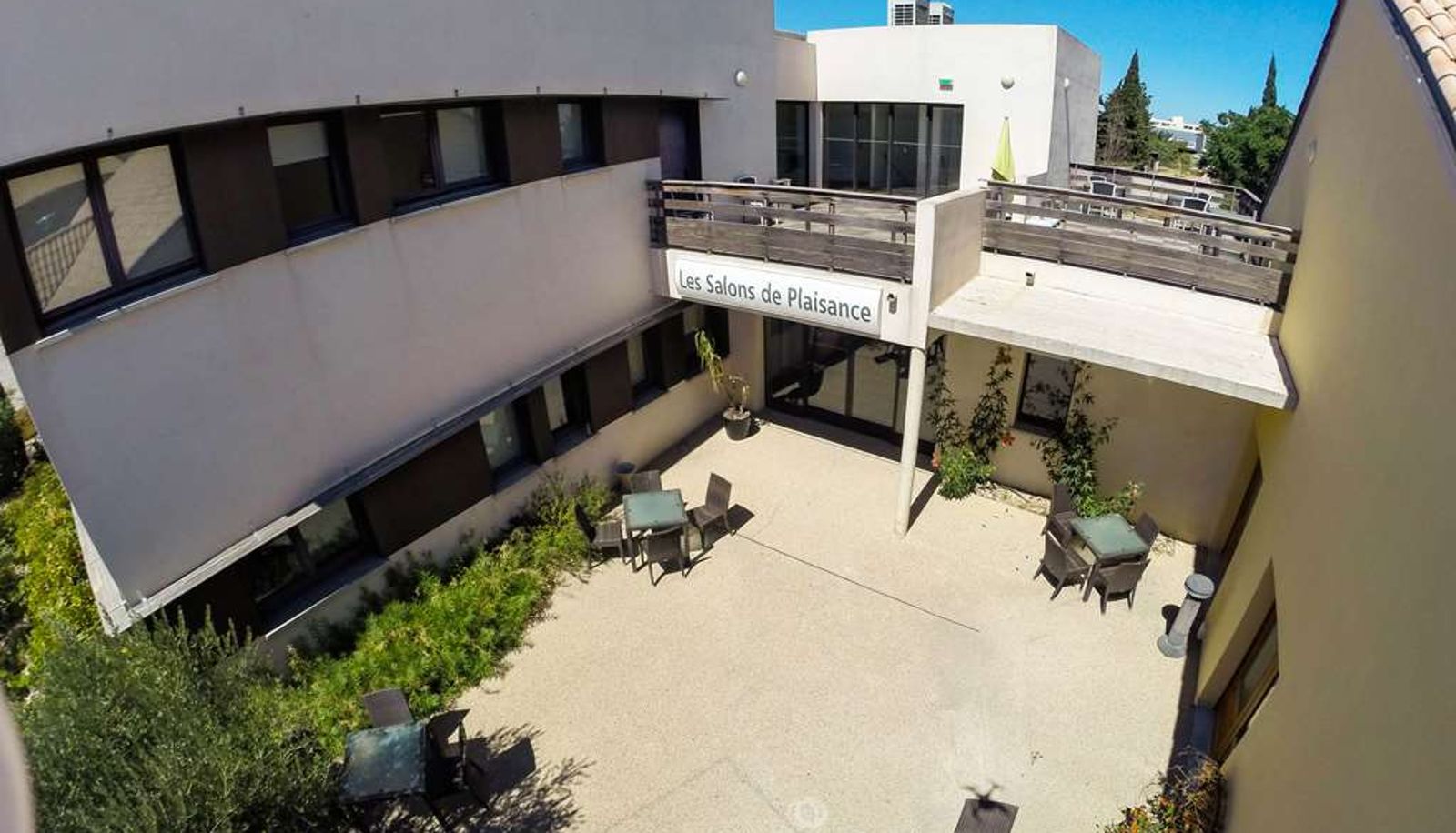 Centre d'affaires - CAMPANILE NARBONNE