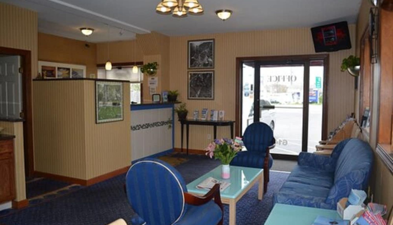 Lobby - Hyannis Host Inn