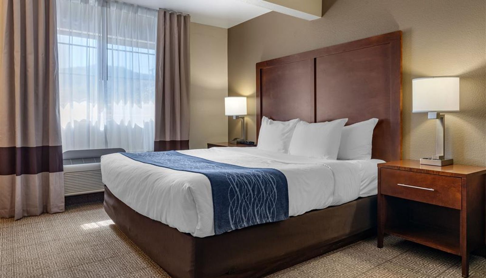 Zimmer - Comfort Inn & Suites Ukiah Mendocino County
