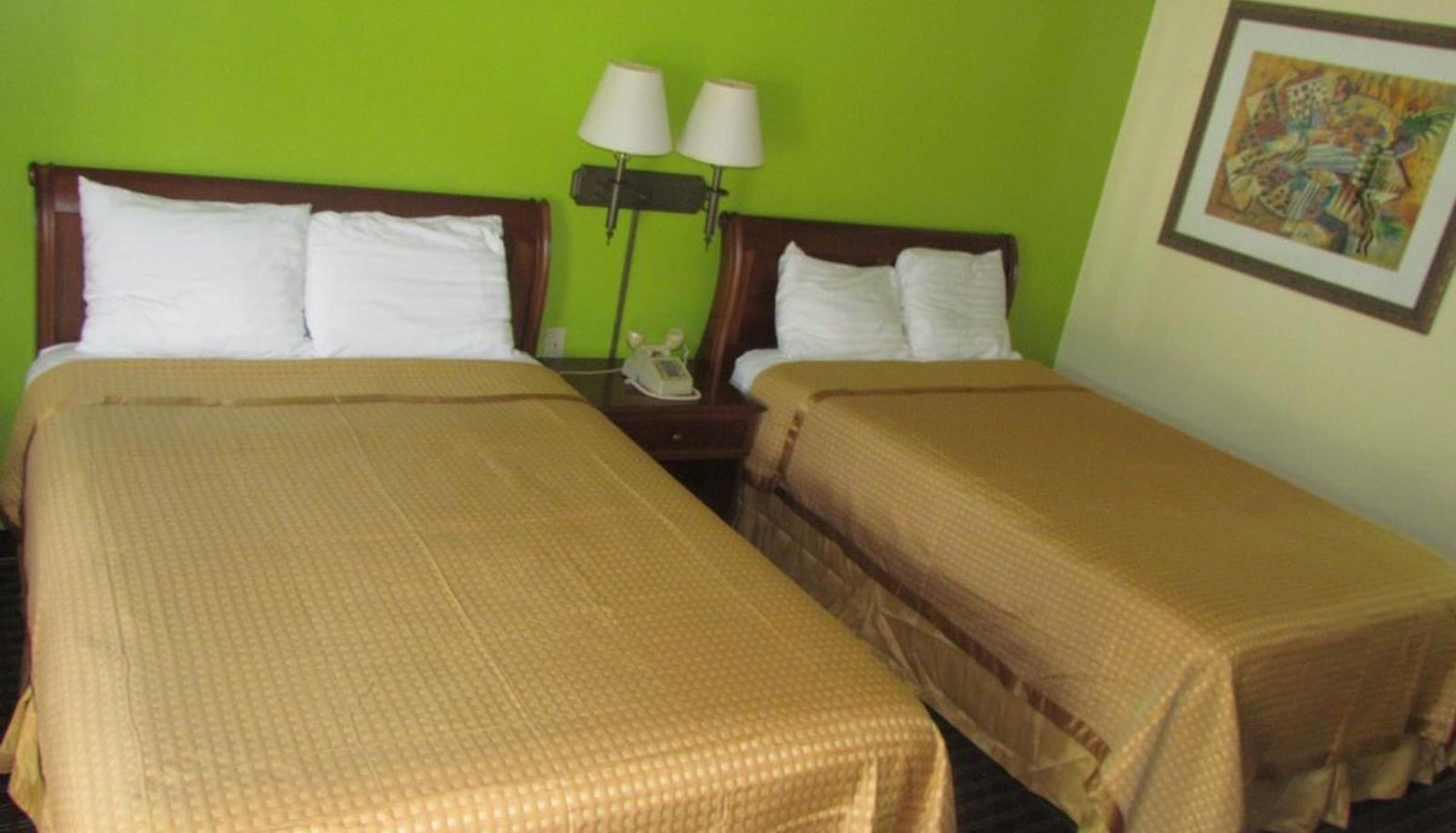 Room - Red Carpet Inn Augusta