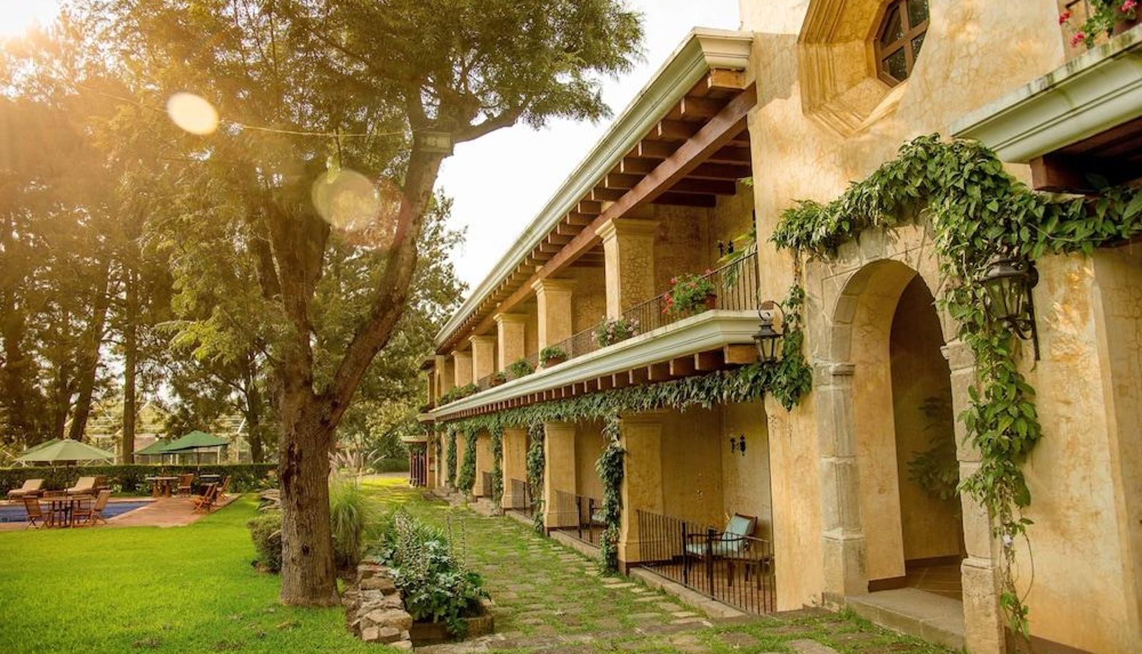 Buitenruimte van het hotel - Filadelfia Coffee Resort & Tours