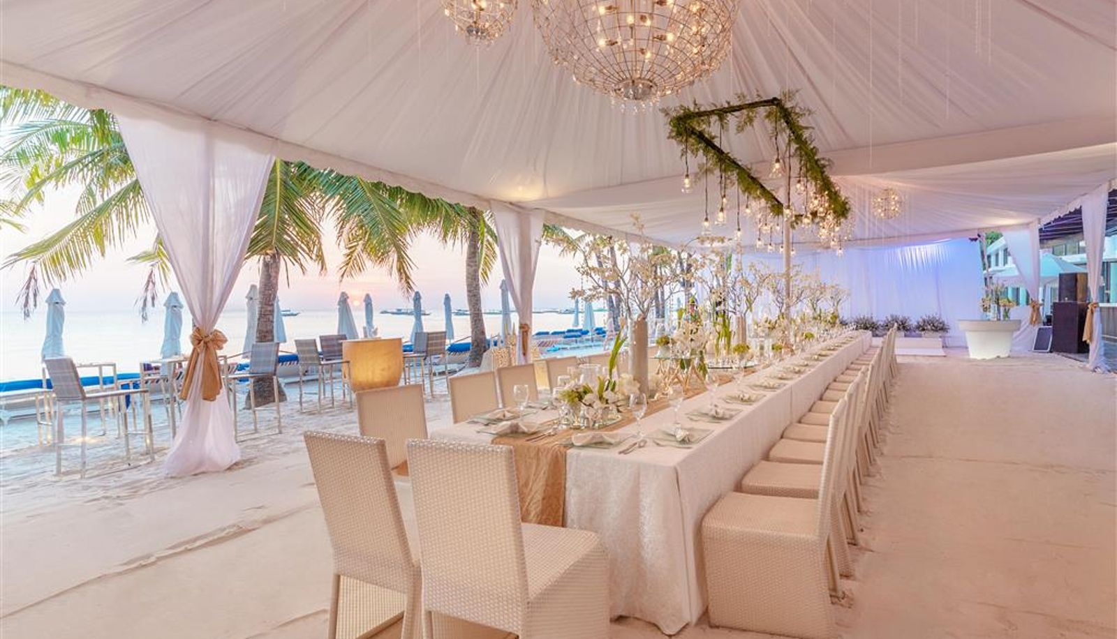 Restaurant - Discovery Boracay