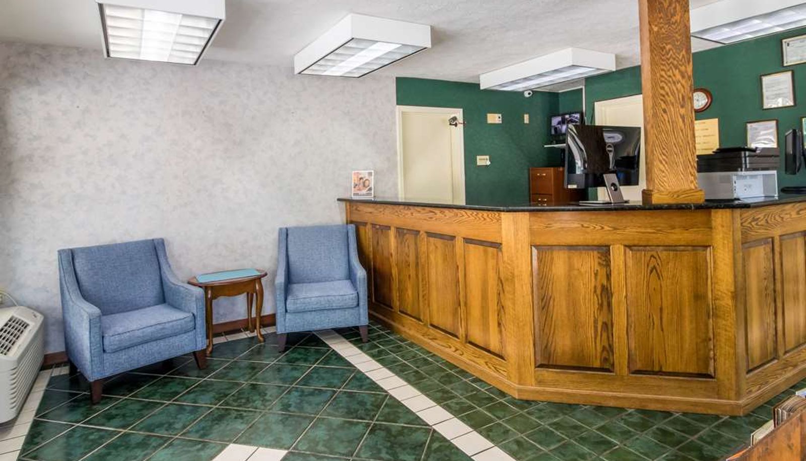 Salón - Americas Best Value Inn Clayton