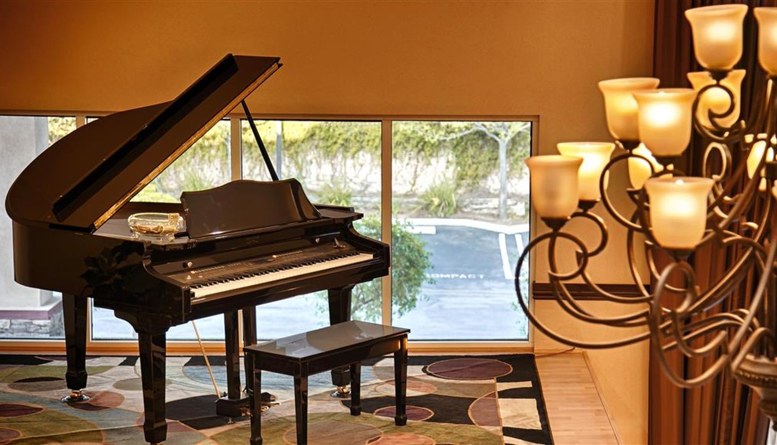 Hall - Best Western Route 66 Glendora Inn