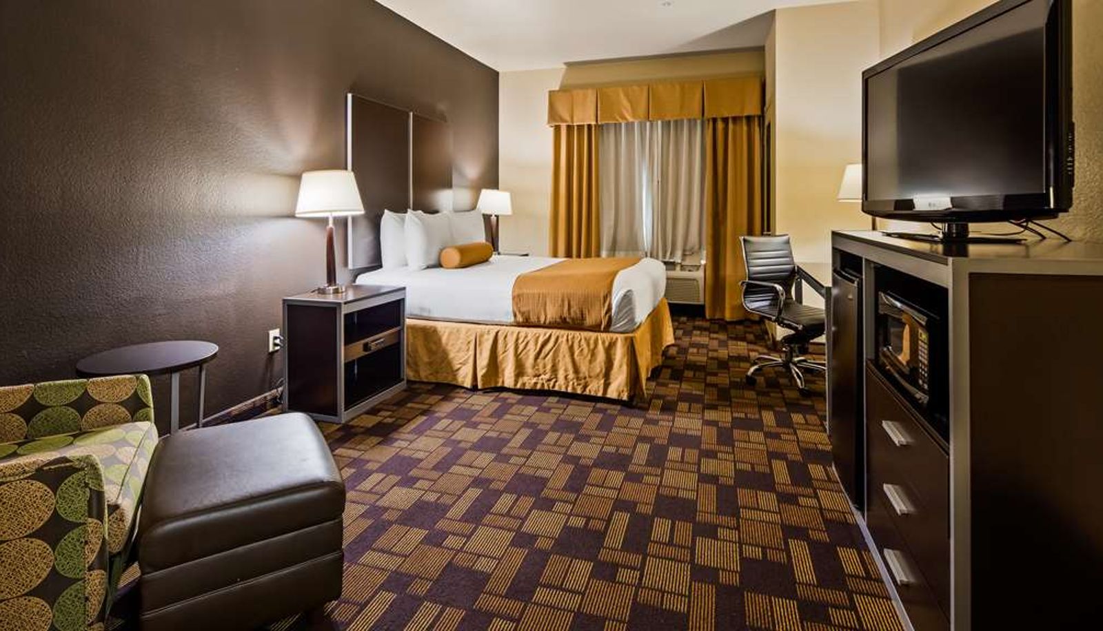 Room - Best Western Windsor Pointe Hotel & Suites-Frost Bank Center