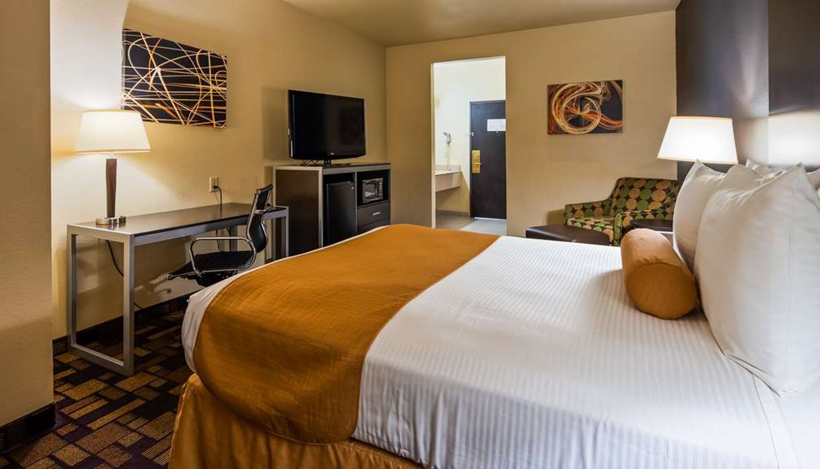 Room - Best Western Windsor Pointe Hotel & Suites-Frost Bank Center