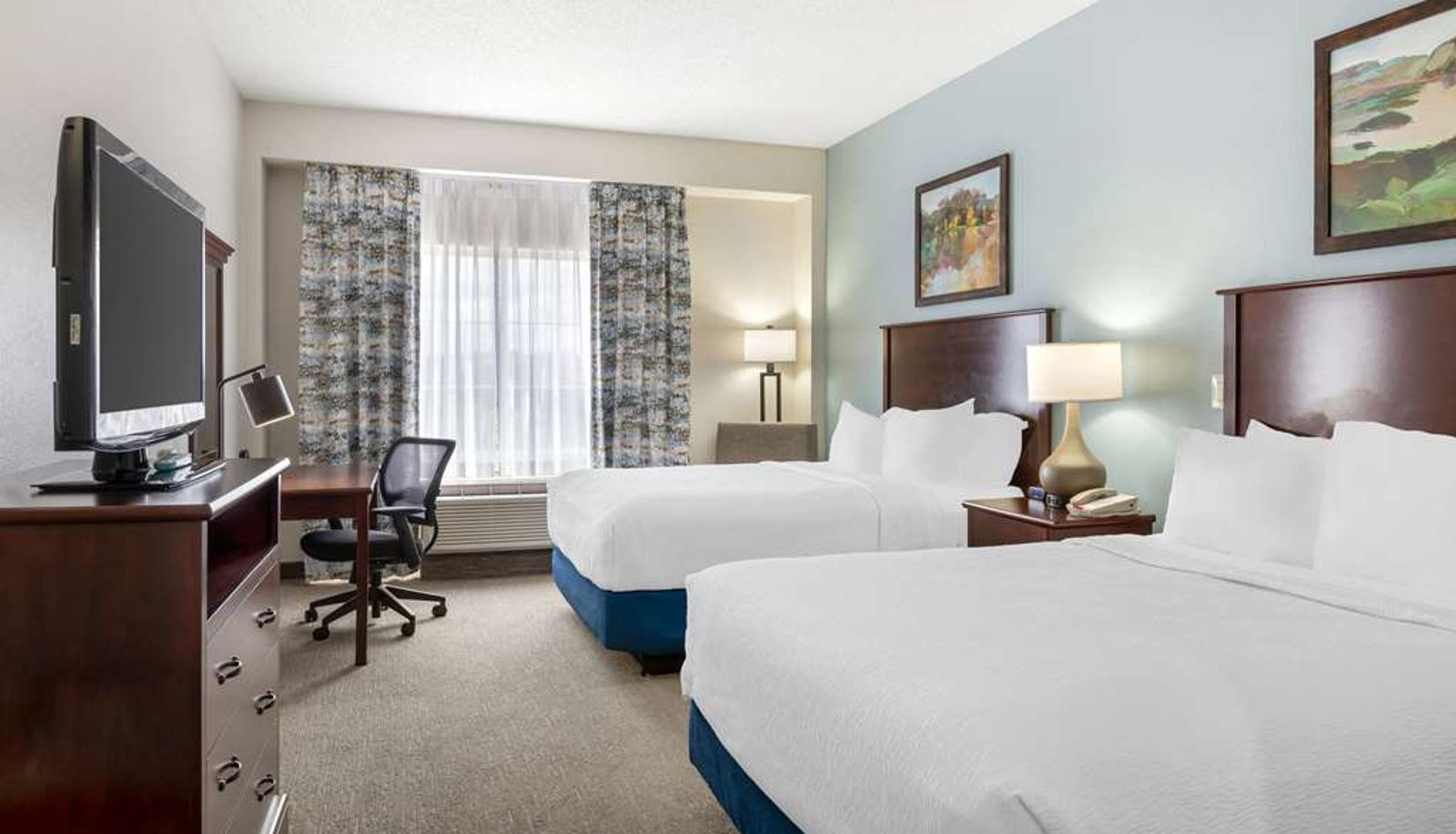 Zimmer - Best Western Plus Crossroads Inn & Suites