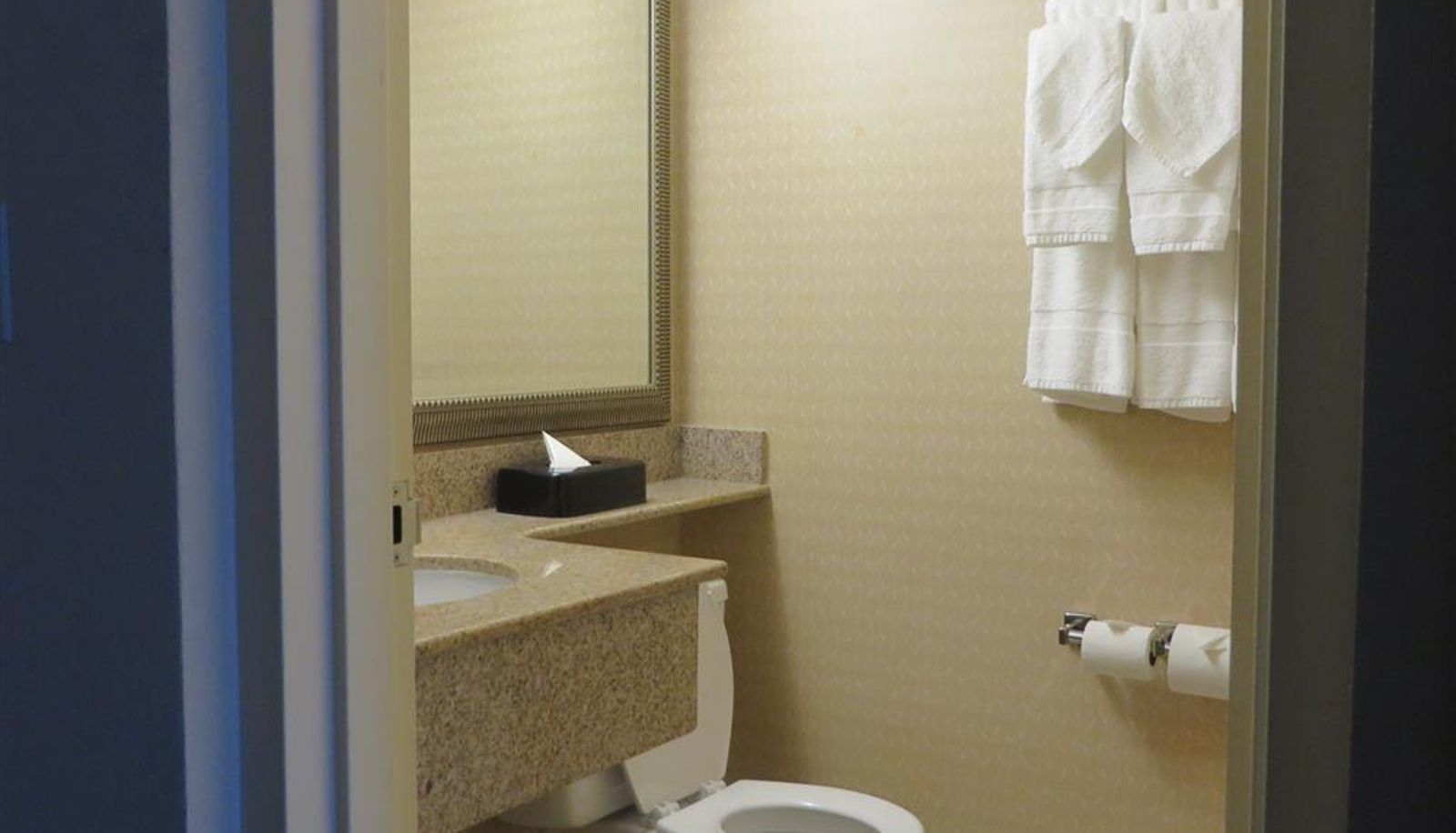Zimmer - Country Inn & Suites by Radisson Fredericksburg South (I-95) VA