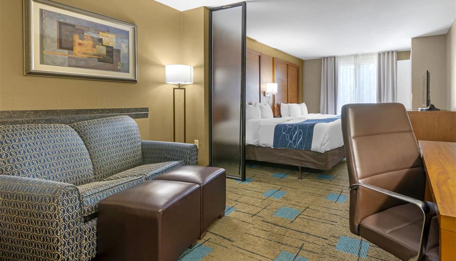 Suite - Comfort Suites near MCAS Beaufort