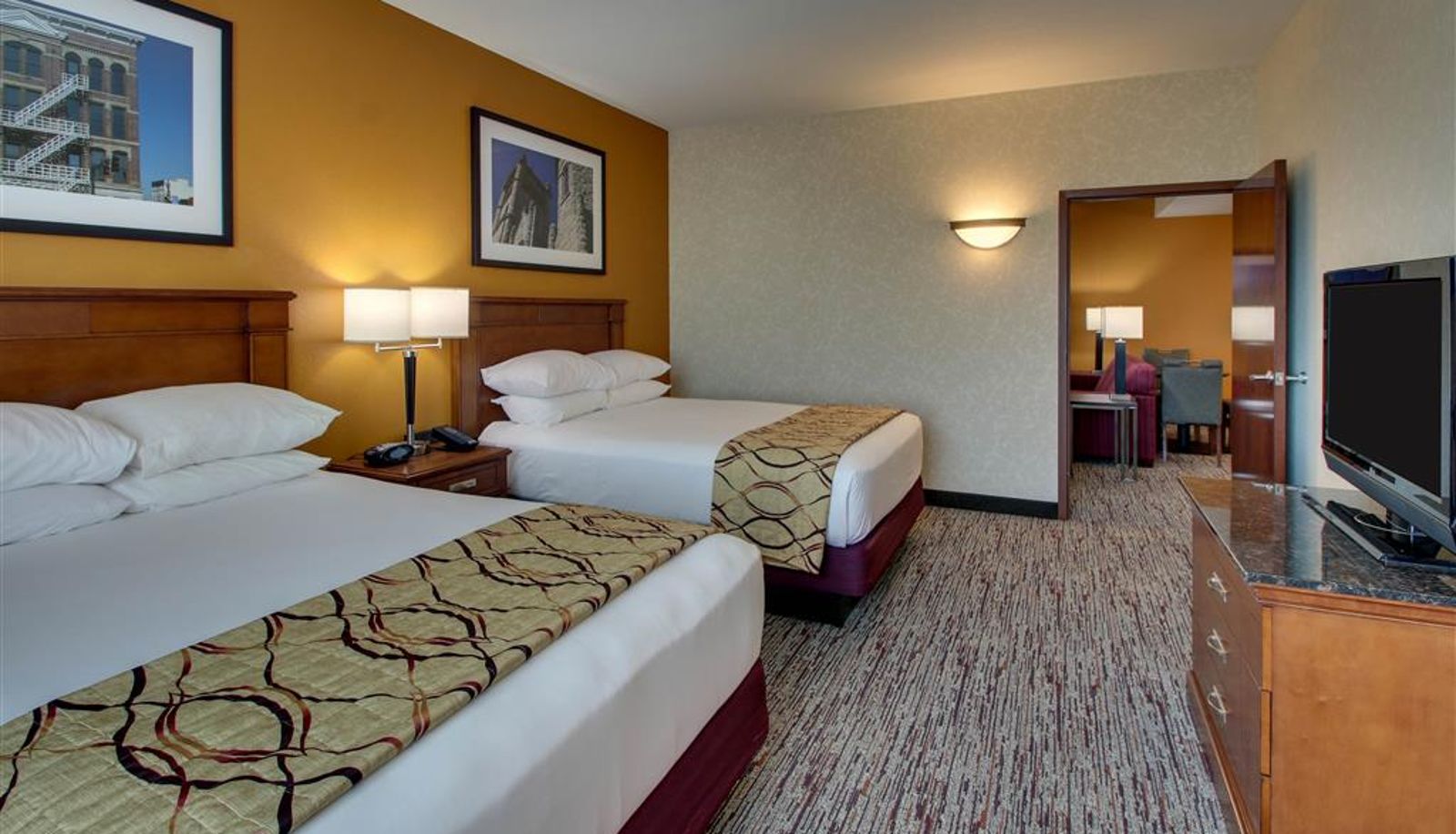 Room - Drury Inn and Suites Findlay