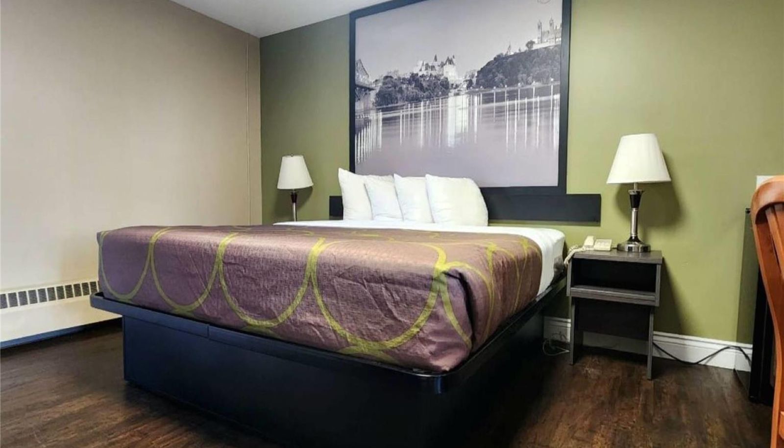 Room - Super 8 by Wyndham Pembroke