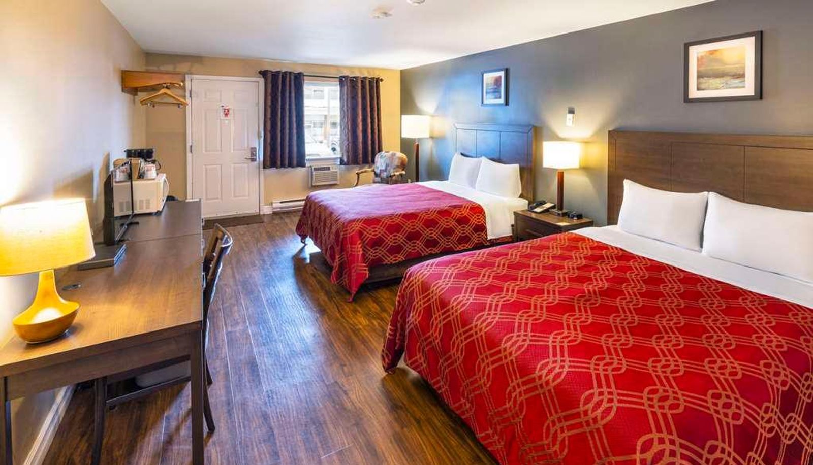 Quadruple room - Econo Lodge