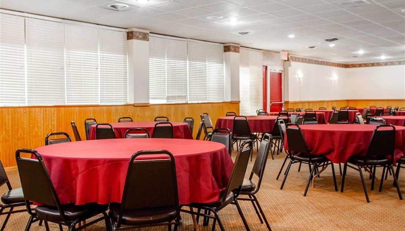 Konferenzraum - Baymont Inn & Suites by Wyndham Newton IA