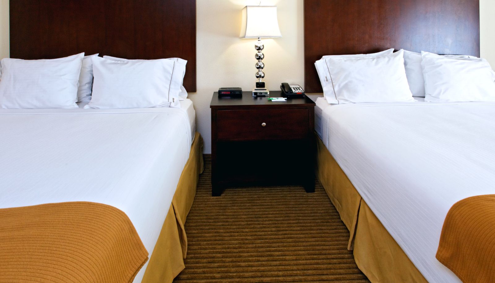 Room - Holiday Inn Express & Suites CLEBURNE by IHG