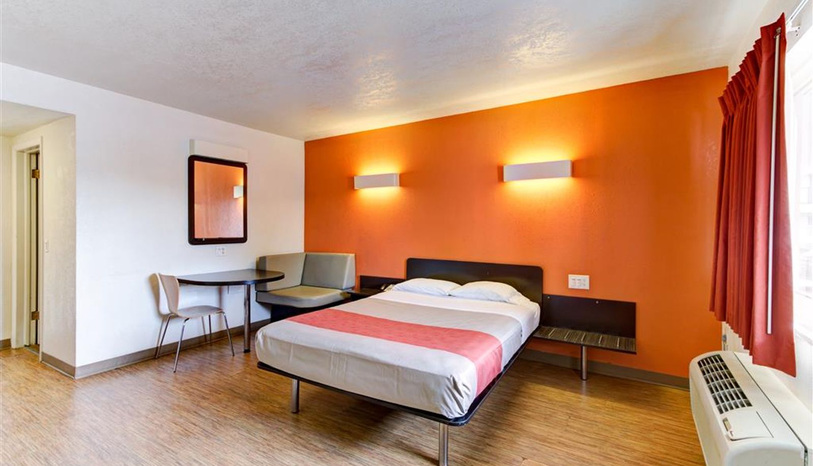 Standard room (double) - Holiday Inn Express & Suites CLEVELAND-RICHFIELD by IHG