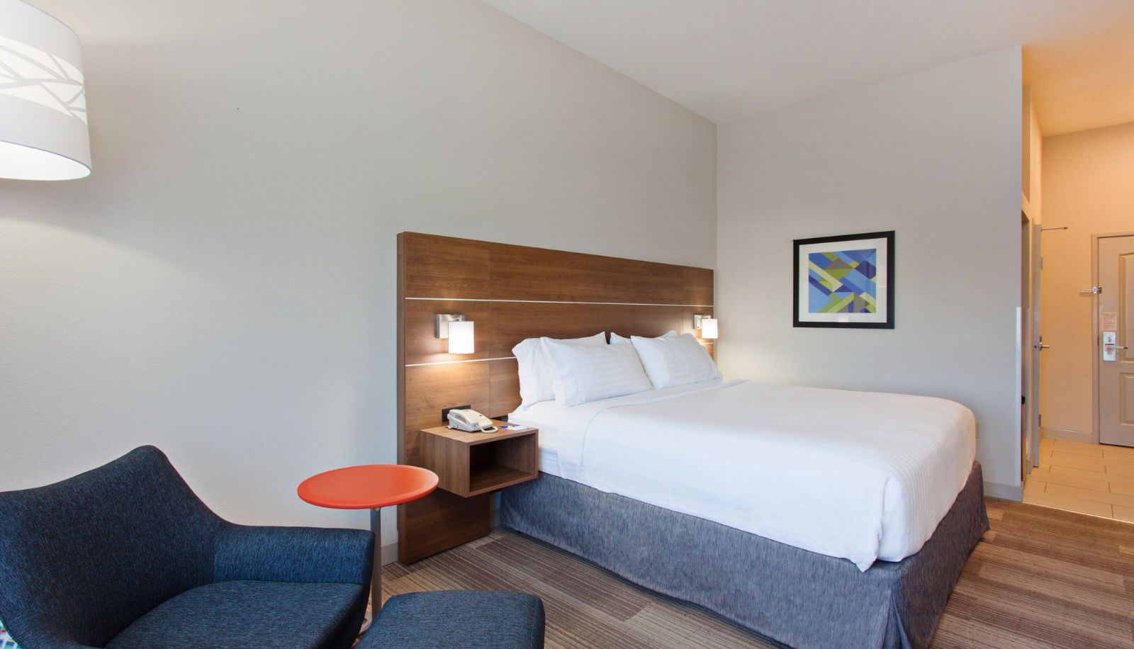 Room - Holiday Inn Express & Suites CORONA by IHG