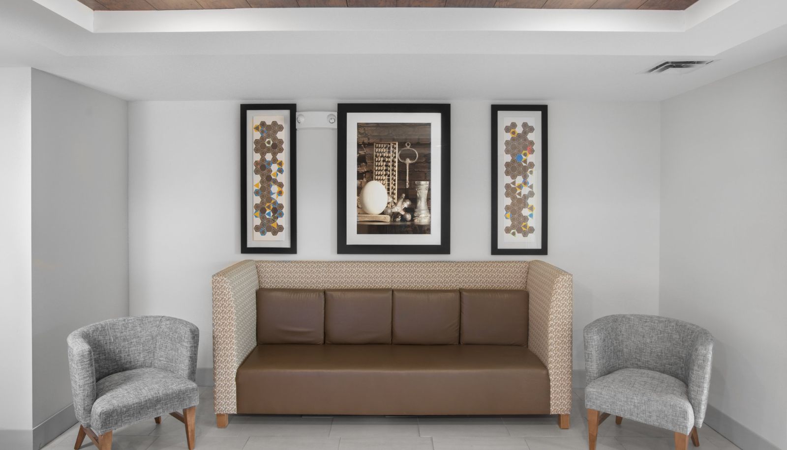 Info - Holiday Inn Express & Suites ALTOONA-DES MOINES by IHG