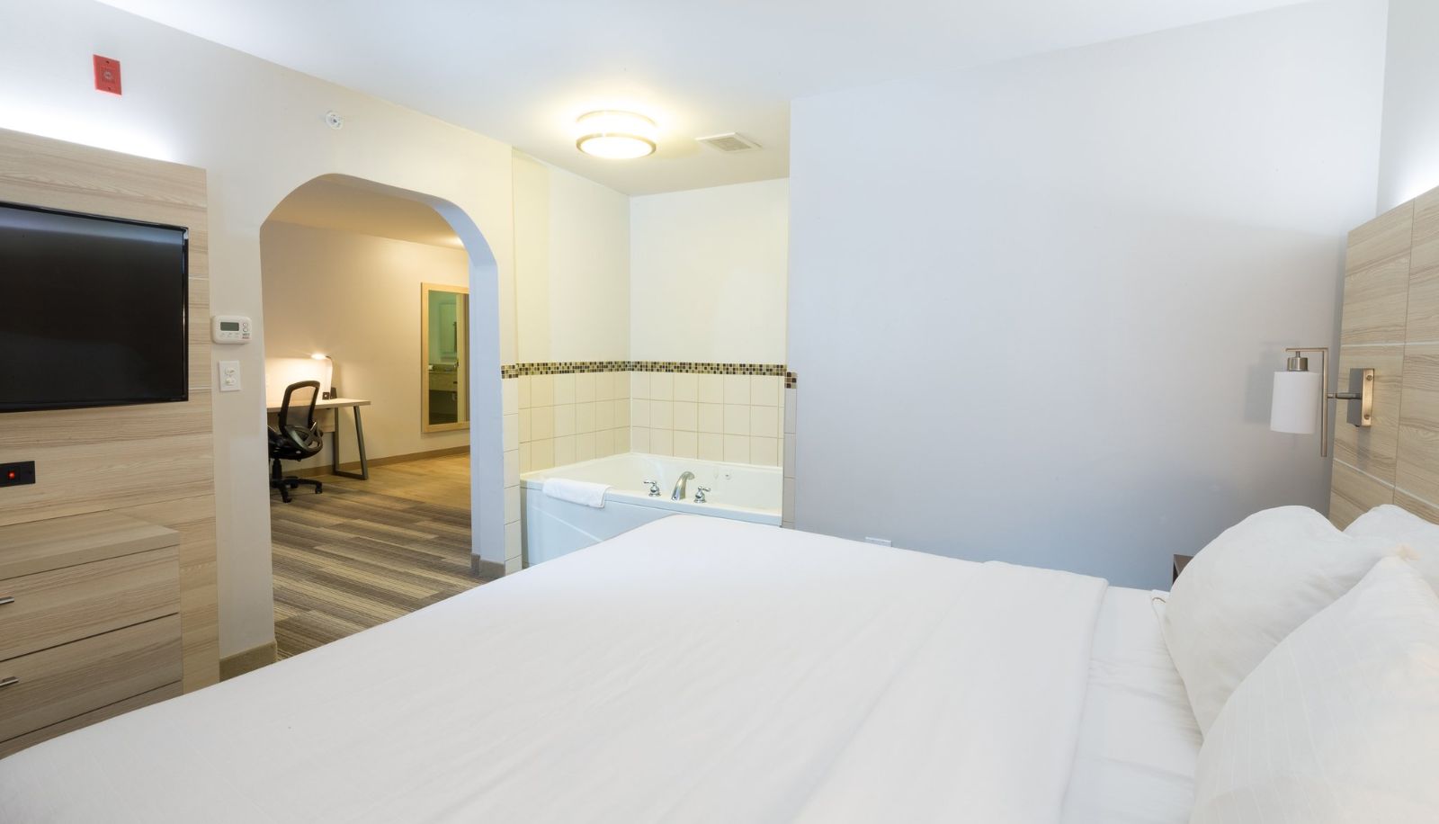 Zimmer - Holiday Inn Express & Suites GRAND BLANC by IHG