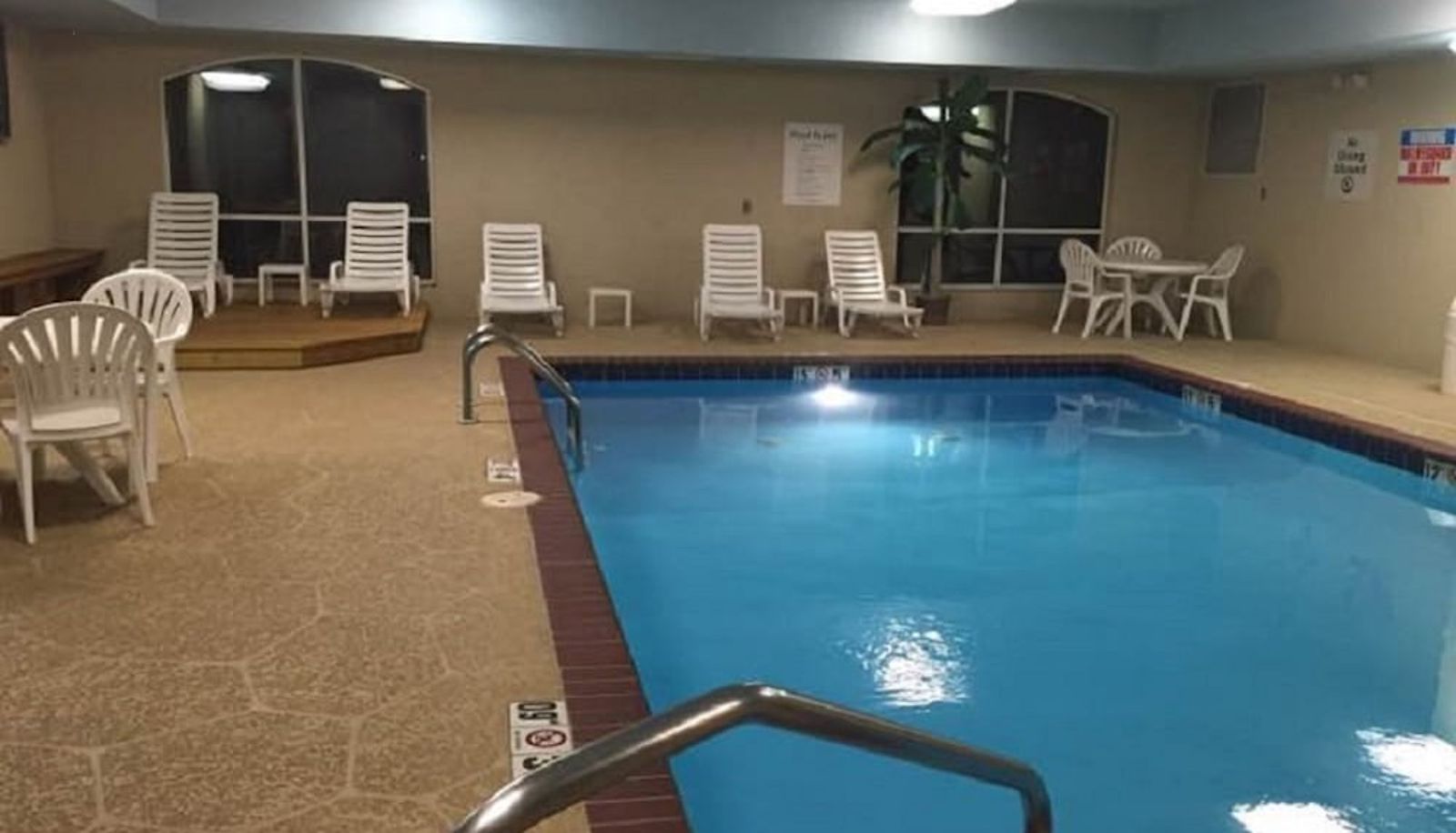 Zwembad - Holiday Inn Express & Suites MALVERN by IHG
