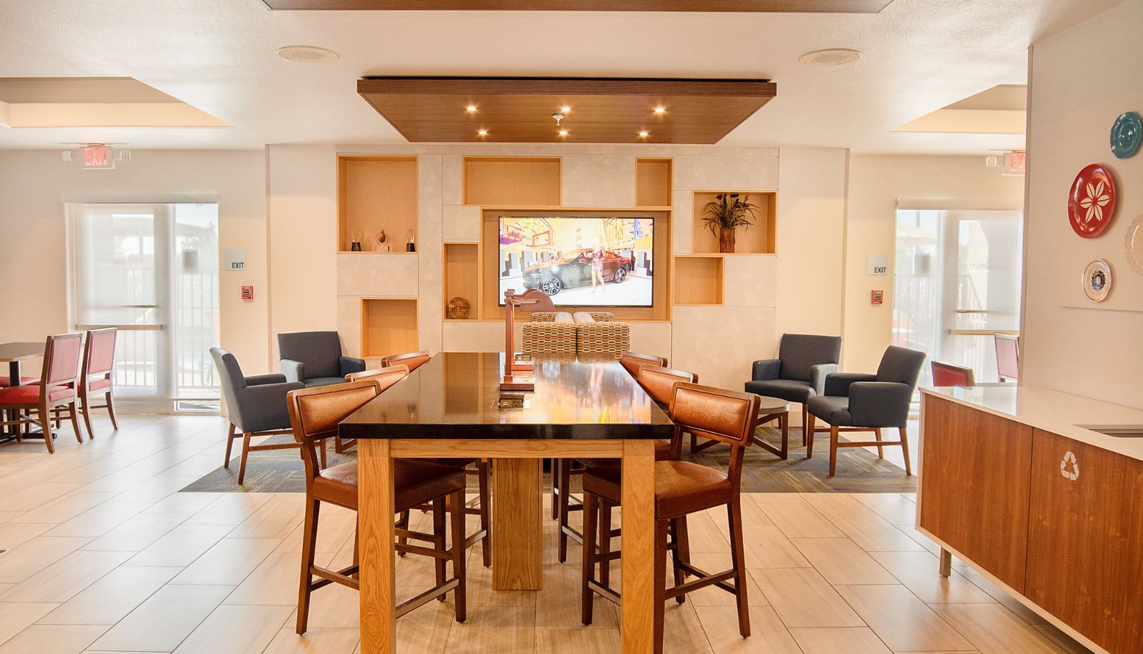 Información - Holiday Inn Express & Suites PORTERVILLE by IHG