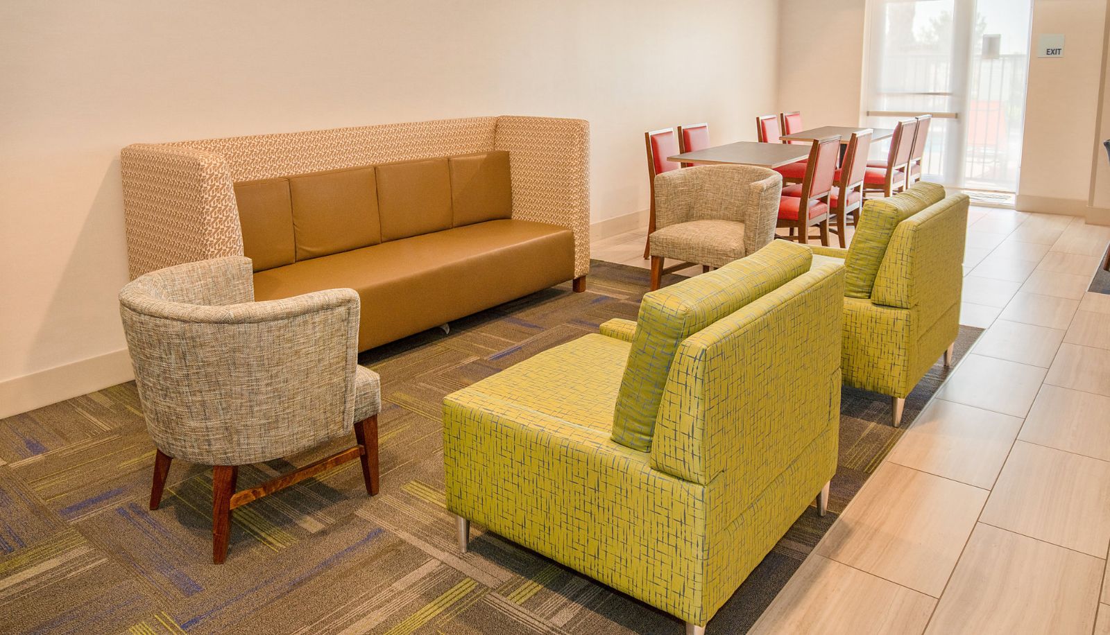 Información - Holiday Inn Express & Suites PORTERVILLE by IHG