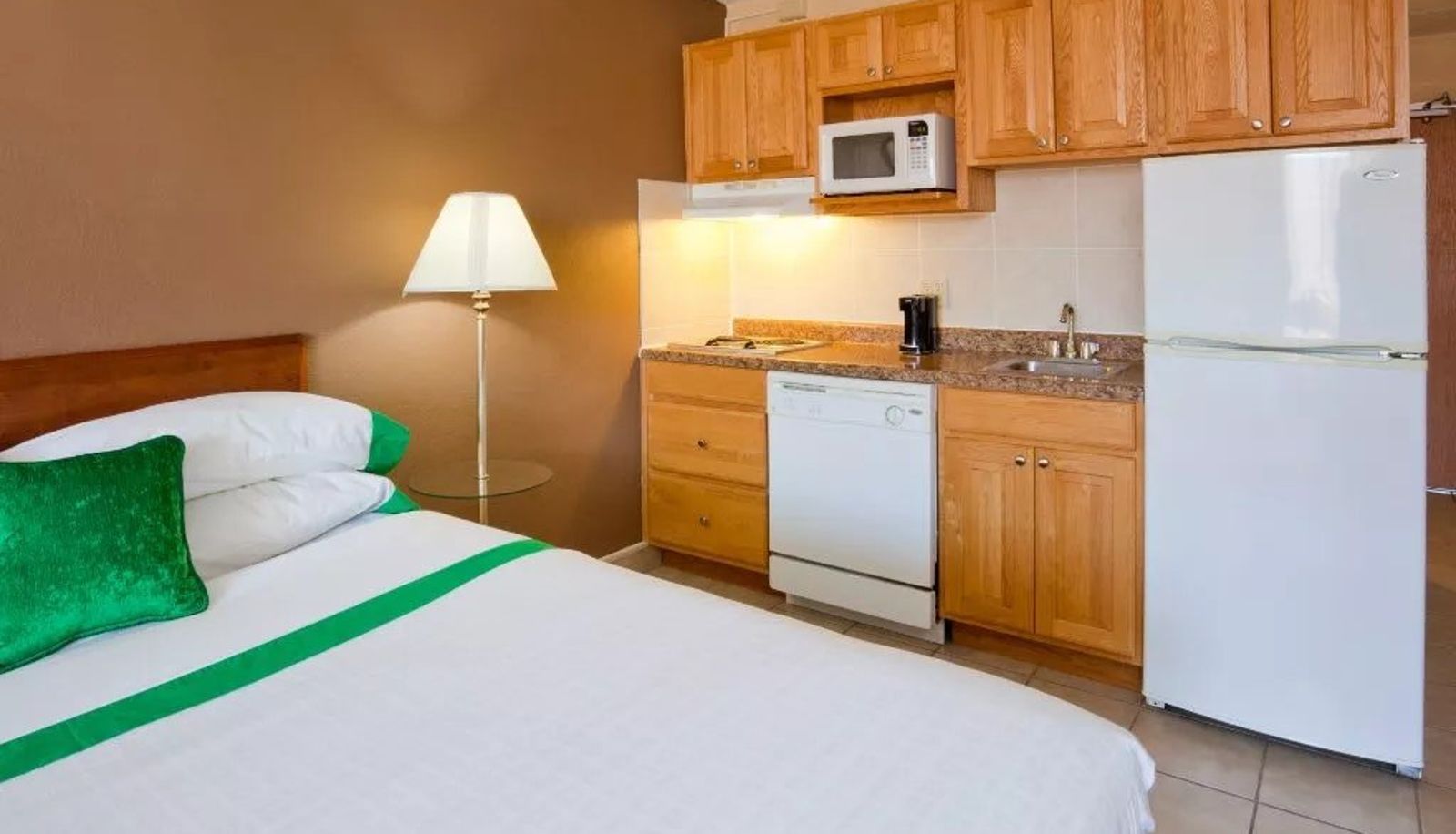Zimmer - Med City Inn & Suites - Mayo Clinic Area