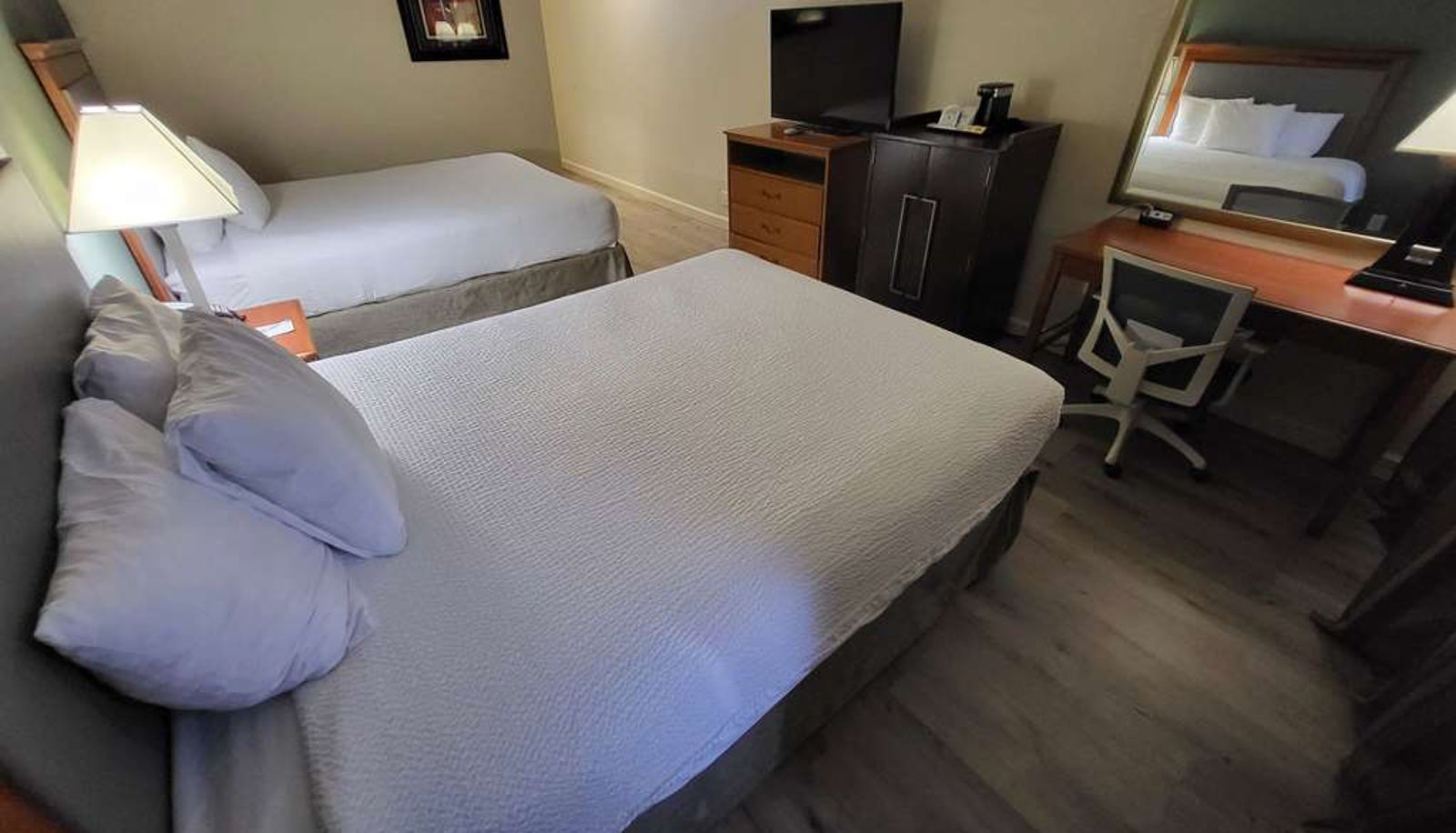 Camera - Ramada by Wyndham Houston Intercontinental Airport East