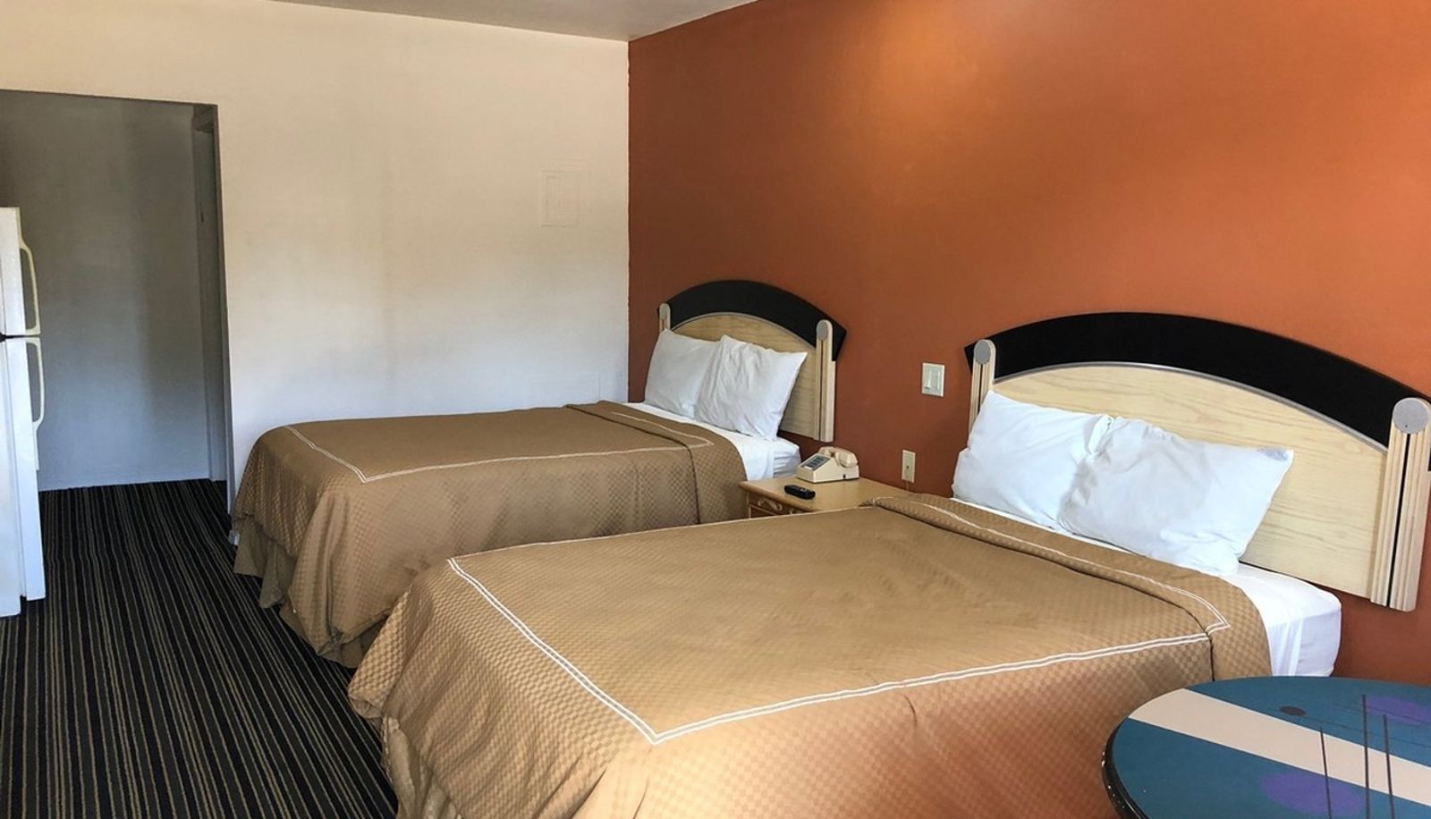 Zimmer - Scottish Inns and Suites Perry