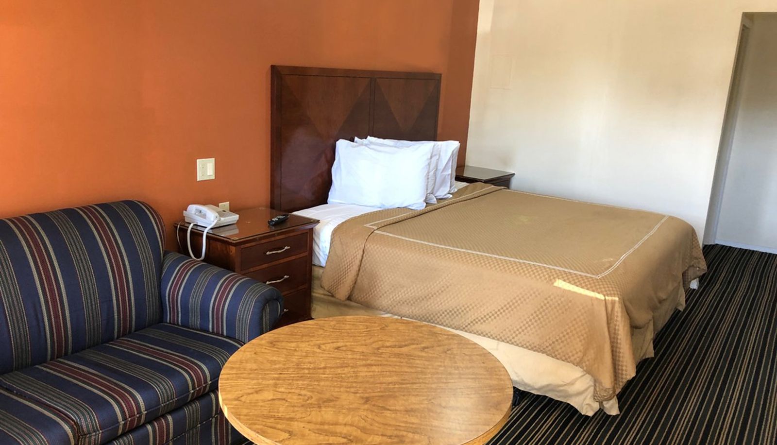 Chambre - Scottish Inns and Suites Perry