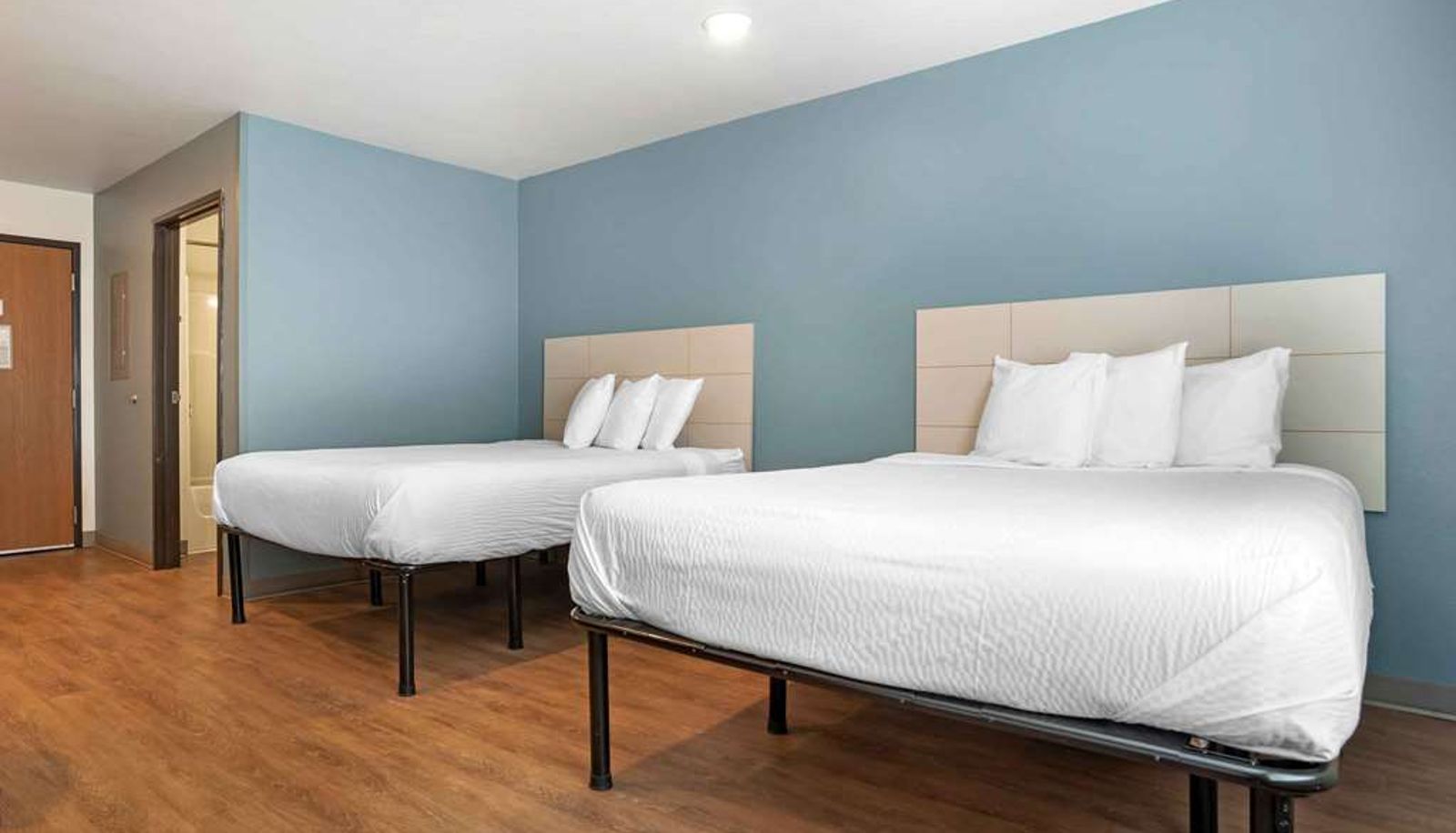 Room - WoodSpring Suites Springdale