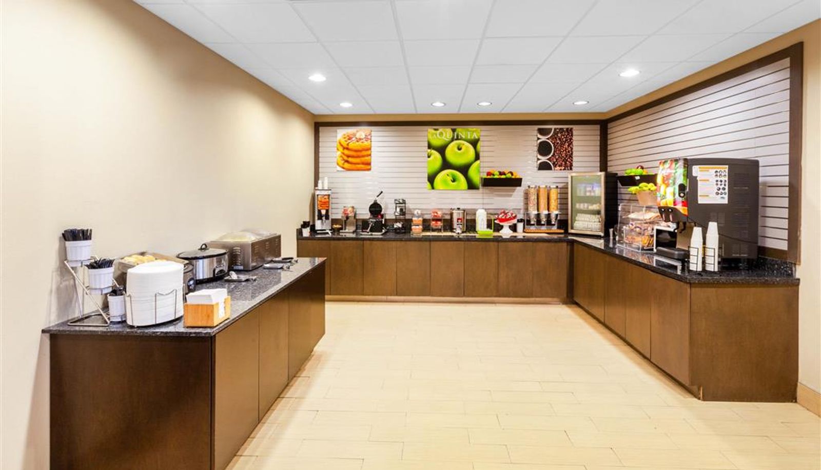 Vista interna - La Quinta Inn & Suites by Wyndham Midland North