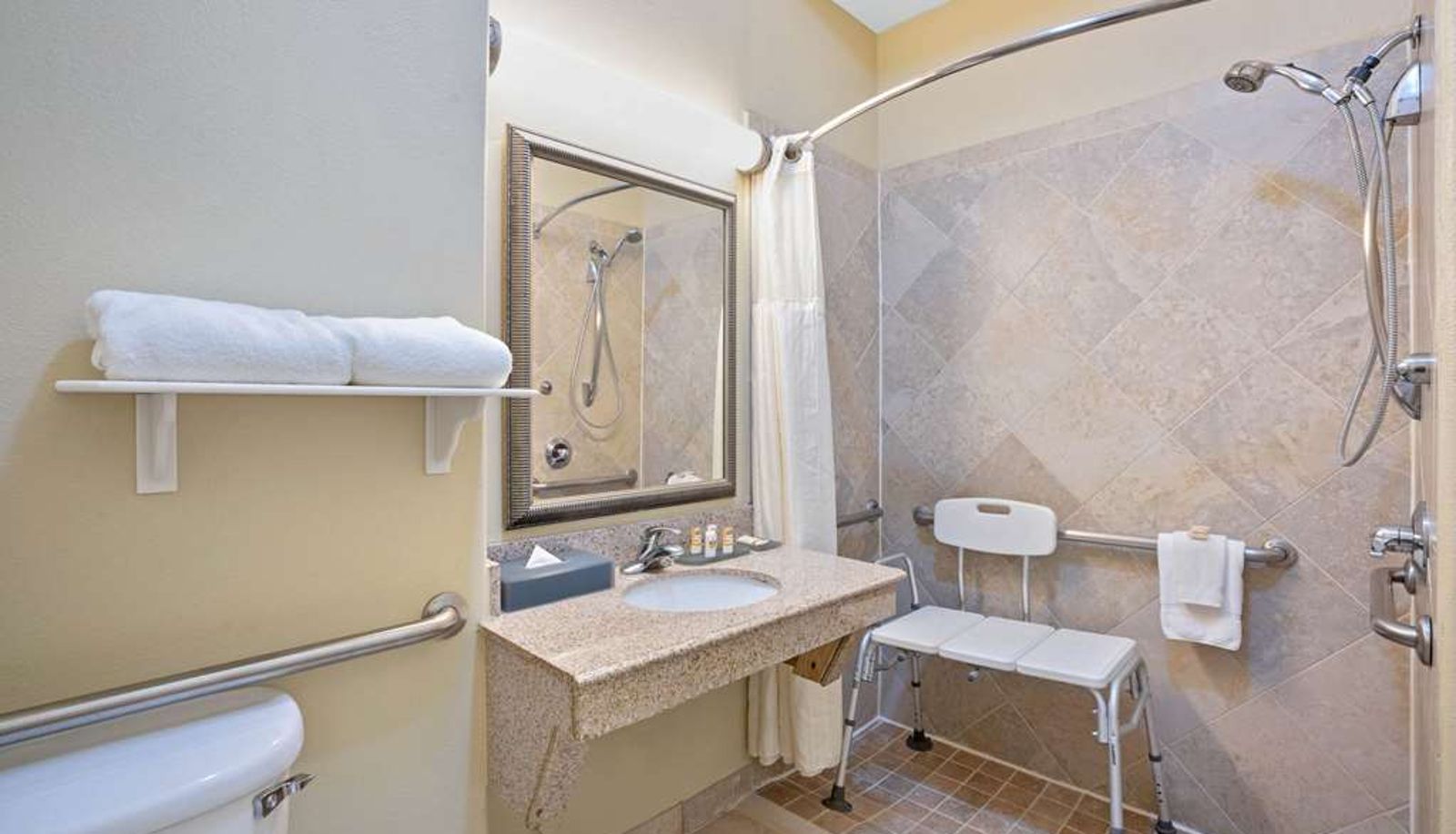Suite - Garner Hotel HOUSTON - WESTCHASE by IHG