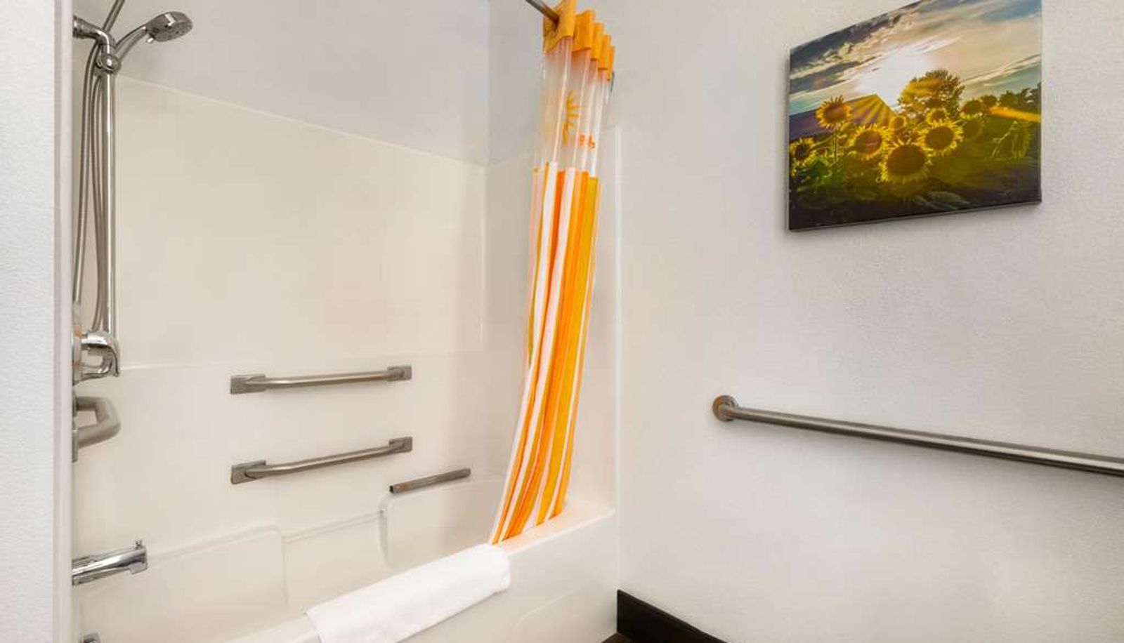 Room - La Quinta Inn & Suites by Wyndham Dublin