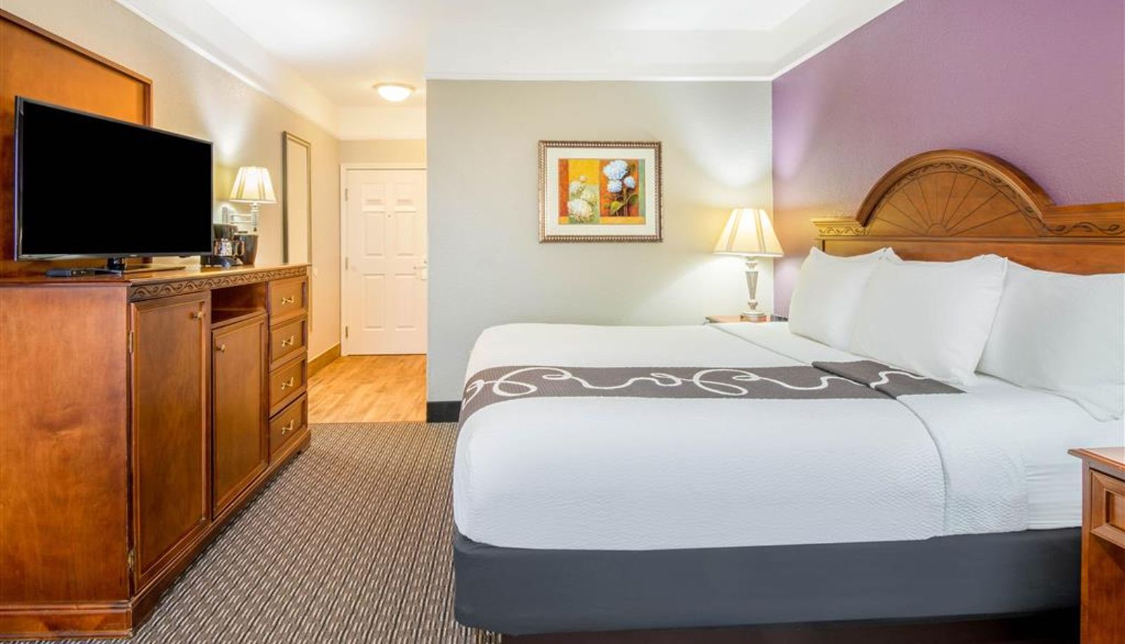Room - La Quinta Inn & Suites by Wyndham Gainesville