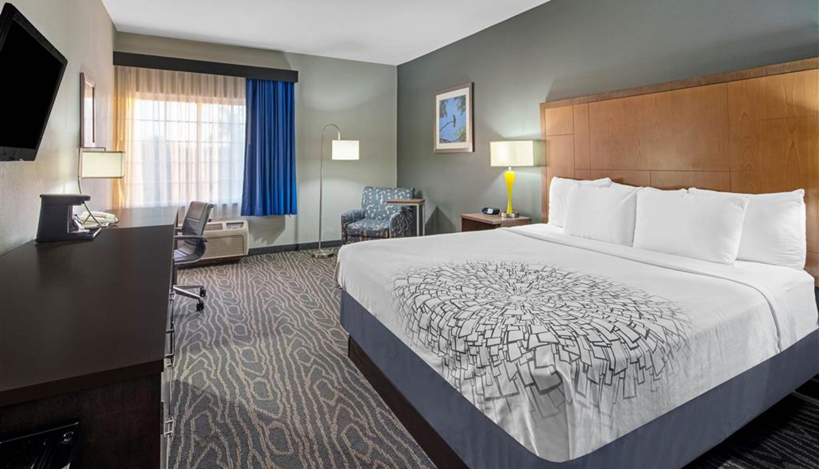 Chambre - La Quinta Inn & Suites by Wyndham Mercedes Outlet Mall