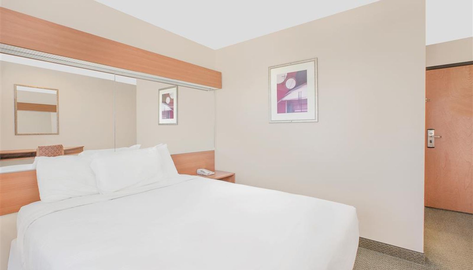 Zimmer - Microtel Inn & Suites by Wyndham Colfax/Newton