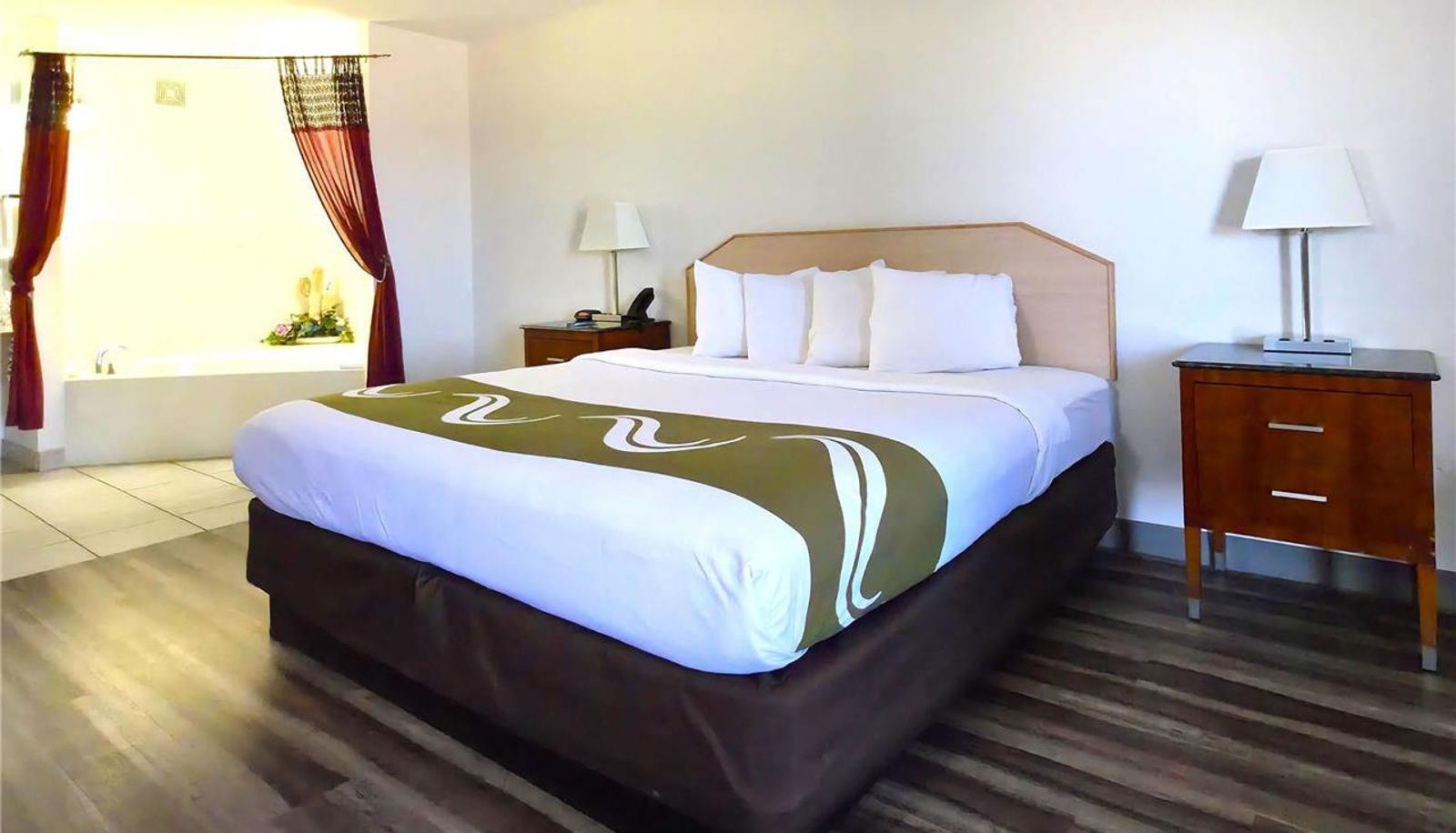 Room - Quality Inn & Suites Lake Havasu City