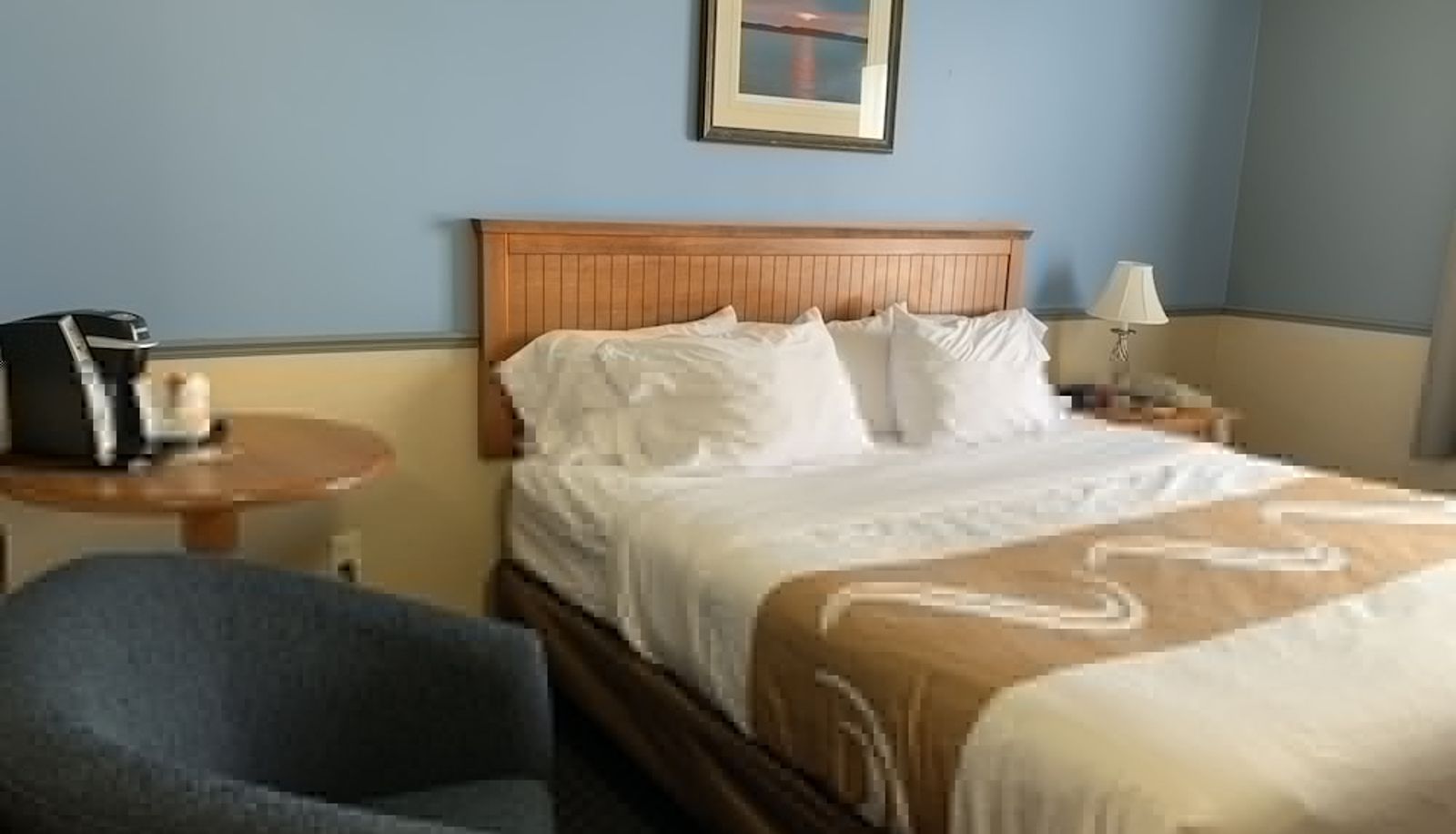 Standard room - Quality Inn