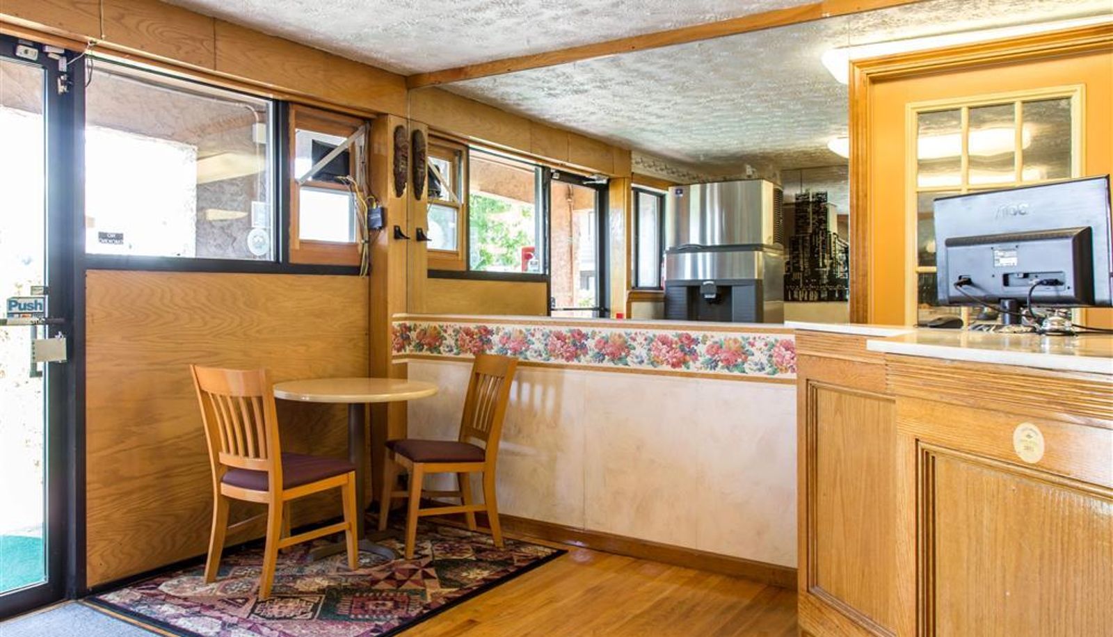 Lobby - Rodeway Inn & Suites Branford - Guilford