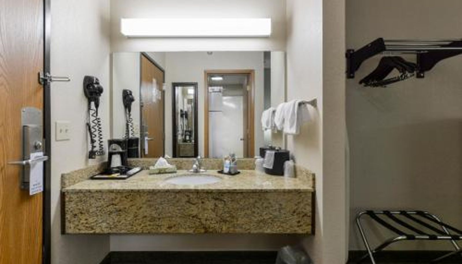 Familienzimmer - Grand View Inn & Suites