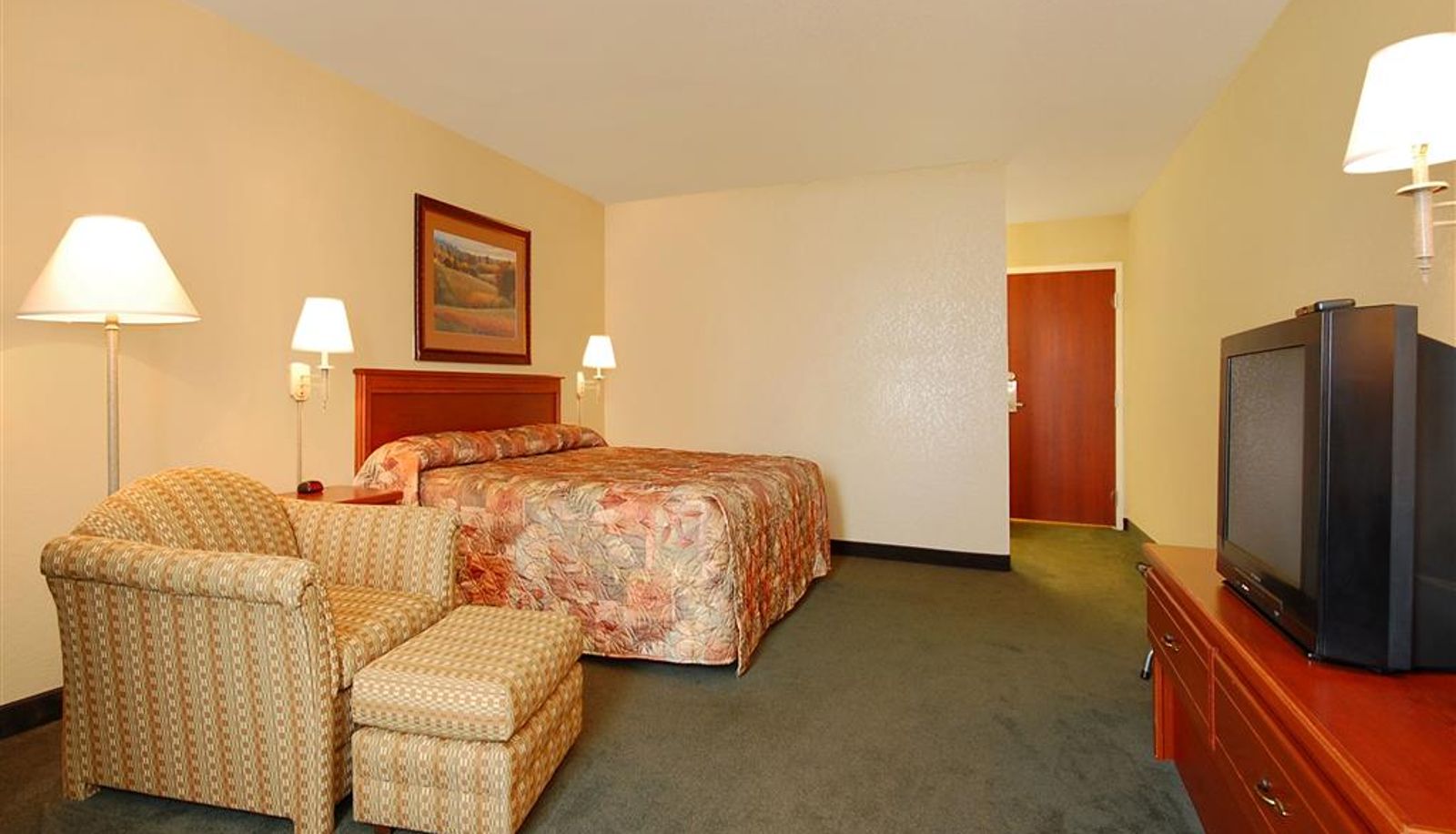 Zimmer - Econo Lodge Inn & Suites Kearney South