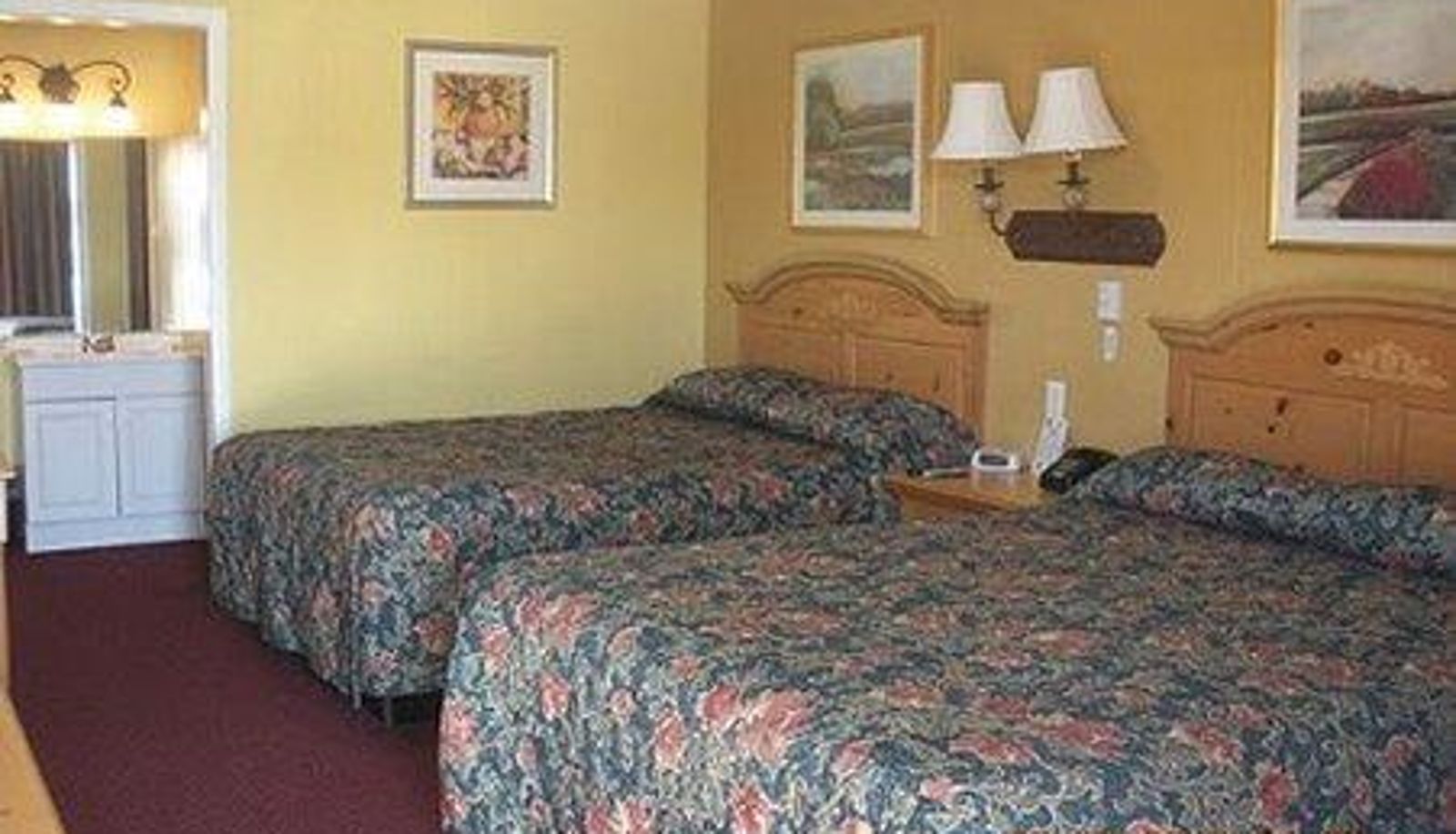 Room - Chief Motel