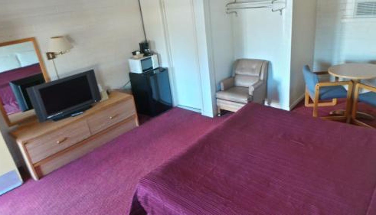 Info - Relax Inn Yreka